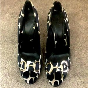 Gucci pumps